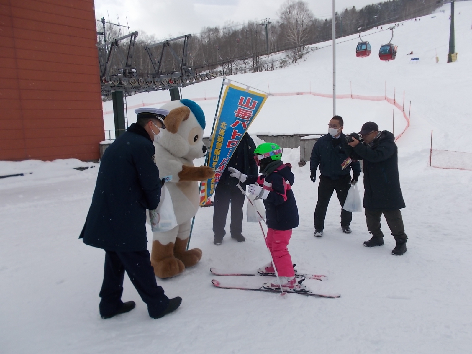 スキーを楽しむ子どもへの啓発