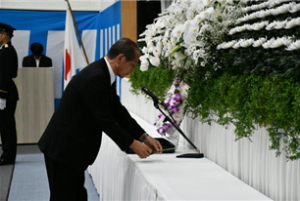 北海道殉職警察職員・警察協力殉難者慰霊式の写真