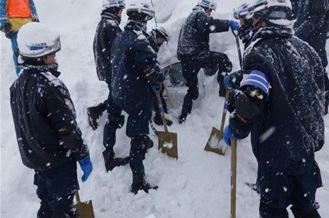 厳冬期における救出救助訓練の様子その１