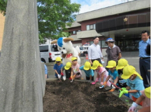 �\�͒c�r���[�������󋵂̎ʐ^