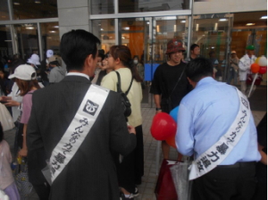 �\�͒c�r���[�������󋵂̎ʐ^