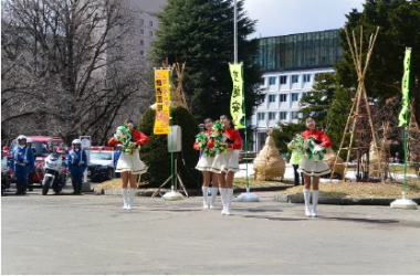 音楽隊の演奏の様子の写真